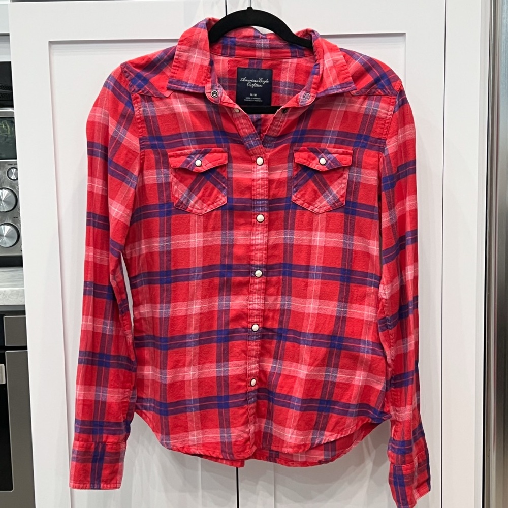 American Eagle Outfitters Red/Blue Plaid Flannel Button Down Shirt Sz M